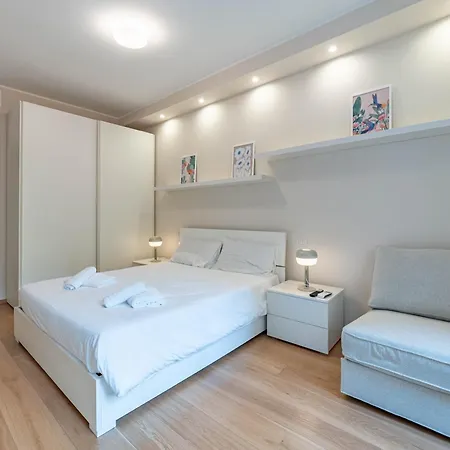 500 M From Corso Sempione, Close To Metro M5 Milan